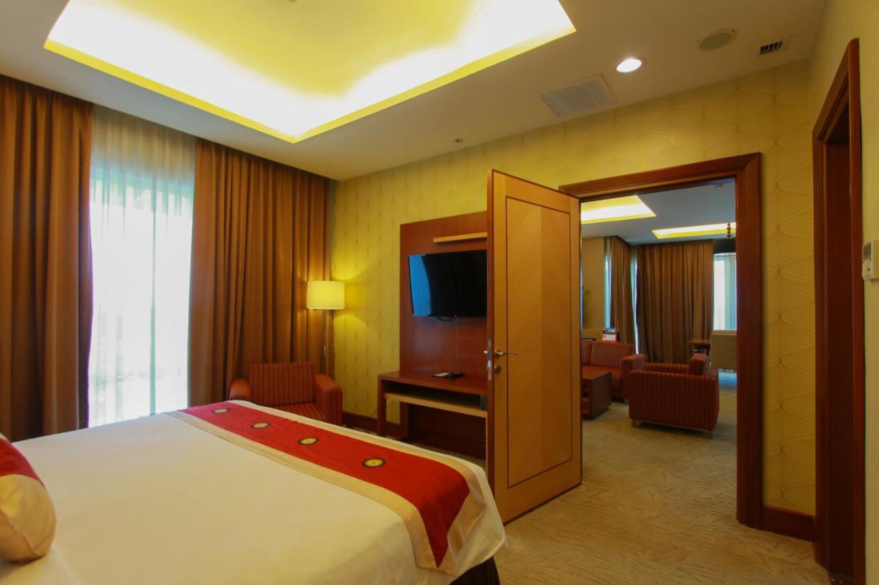 Swiss-Belhotel Maleosan Μανάντο Εξωτερικό φωτογραφία